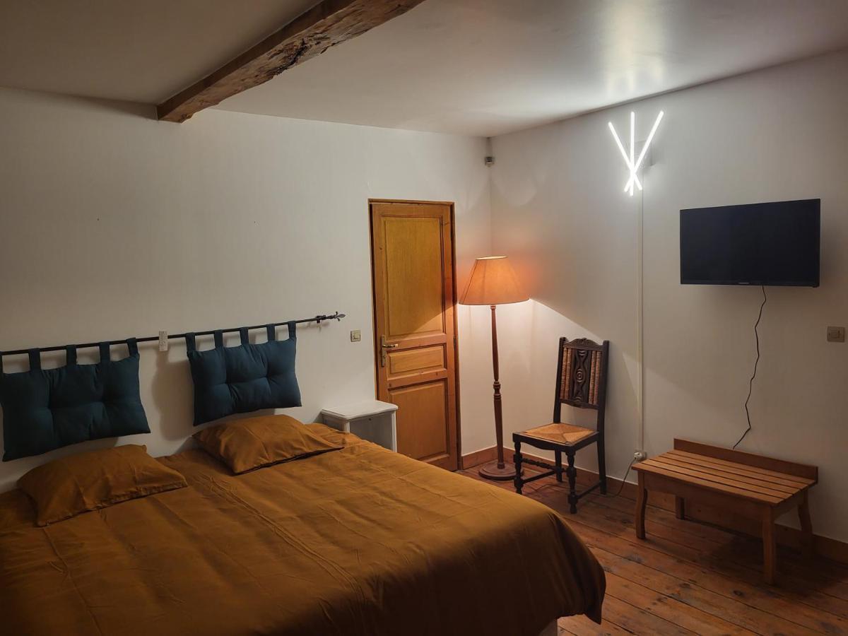 Domaine De La Sarrotte Bed and Breakfast Saugon Exteriör bild