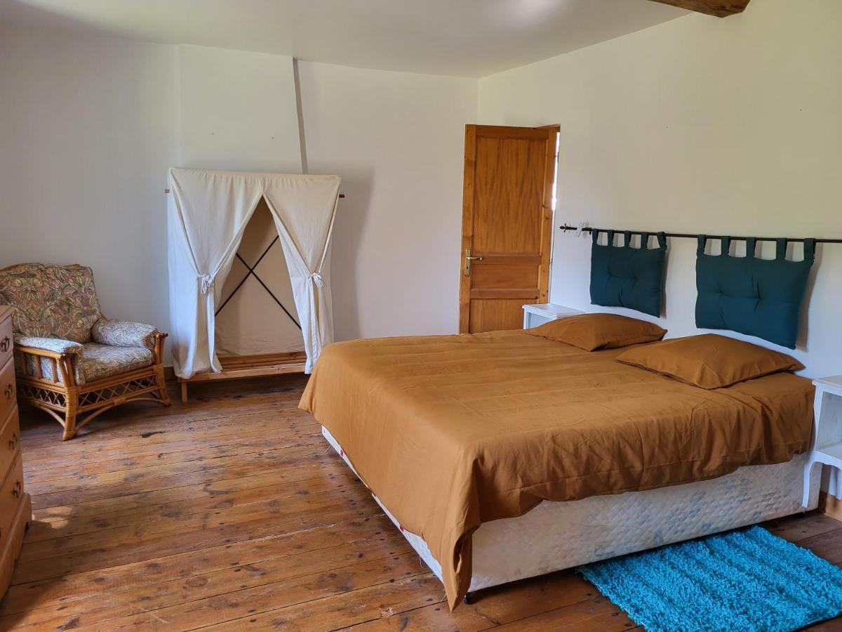 Domaine De La Sarrotte Bed and Breakfast Saugon Exteriör bild